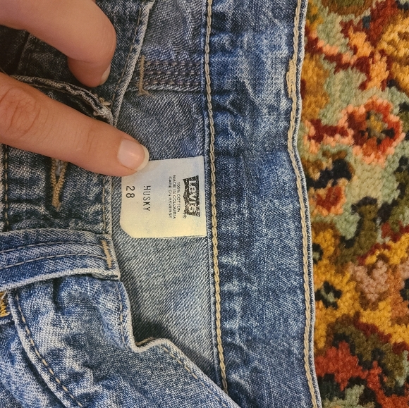 ☆Vintage levi medium rise shorts☆ - Picture 8 of 10